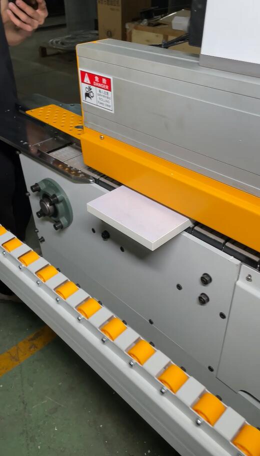 Wooden edge sealing machine